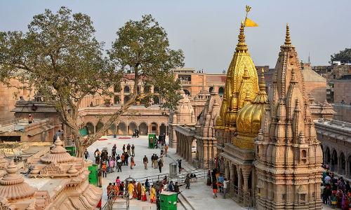 Kashi Vishwanath Temple: A Spiritual Sojourn in the Heart of Varanasi